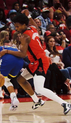 火箭官推晒阿门表现:月最佳防守球员+一防 天空才是他的极限